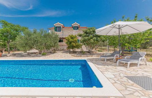 Three-Bedroom Holiday Home In Lozovac - Foto 9