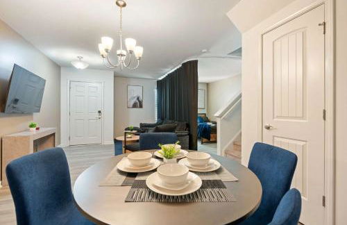 4BR Townhouse King Bed 2-Story Near NC State - Foto 51