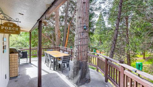 Crestline Home with Private Hot Tub Steps to Lake! - Foto 4