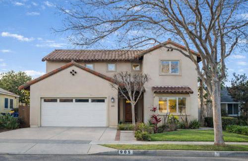 Luxury Retreat with Private Yard close to Beaches and FIFA Sleeps 10 - Foto 8