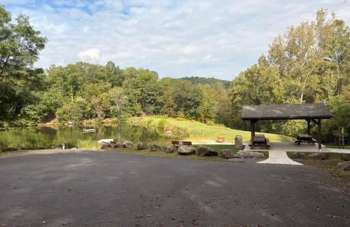 Cozy Cabin Escape Hot Tub & Lake Access - Foto 68