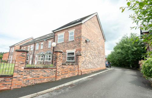 4 bed home, driveway parking ideally located in Latchford, Warrington - Executive St Marys House - Foto 41