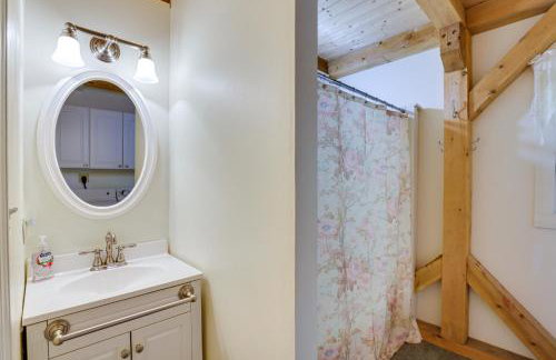 Frye Island Family Cabin with Lake and Beach Access! - Foto 15