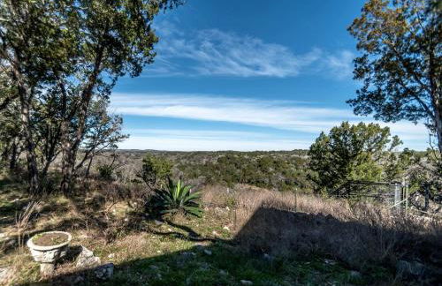 Lovely Cottage Retreat in Texas Hill Country with Cypress Creek Views near Hamilton Pool - Foto 33