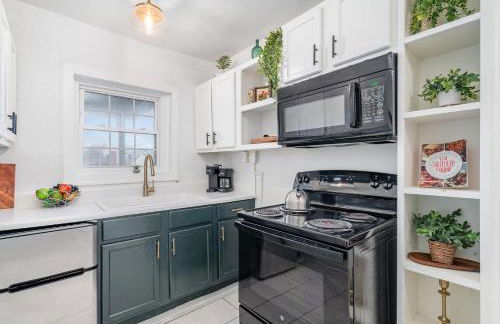Flow - Sleeps 8 - Mins to Broadway and Germantown - Foto 13