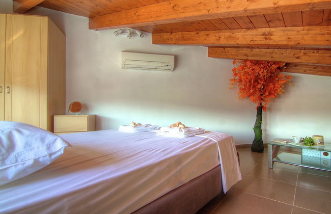 Authentic 10 Person Villa Near the Sea - Foto 5