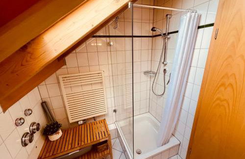 Studio mit King-Size-Bett & Privatparkplatz - Foto 8