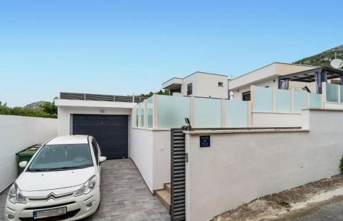 Lovely Home In Srinjine - Photo 13