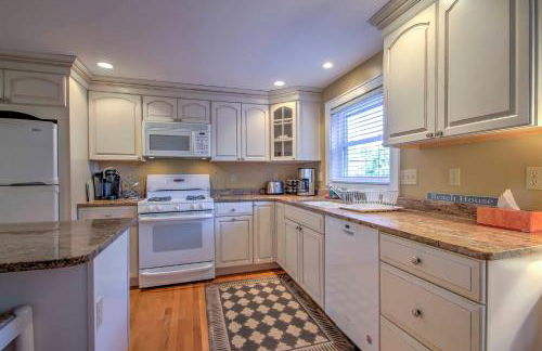 half Mi to Beach Lovely Guesthouse in Kennebunk! - Foto 9