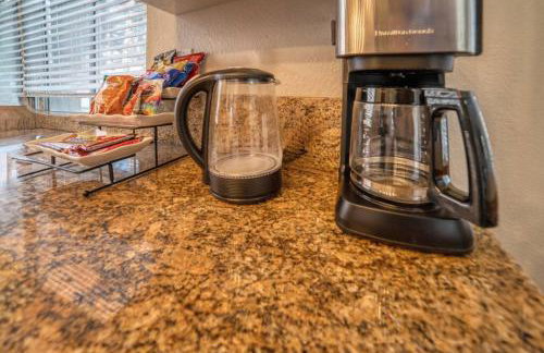 Spacious Modern Home Family or work WFH Friendly - Foto 13