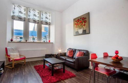 Mercury Holiday Homes -1 Bedroom 7 Westercraigs Apartment - Free Parking - Photo 13