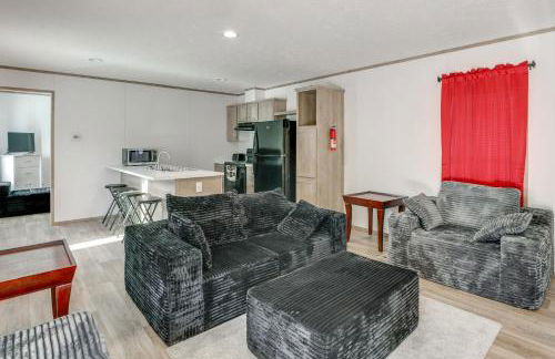 2 Mi to Lake Marion! Pet-Friendly Home with Yard - Foto 5