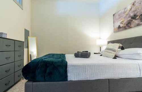 Boulevard Stays Dashing King 1 BR Suite Pool Parking Gym M - Foto 9