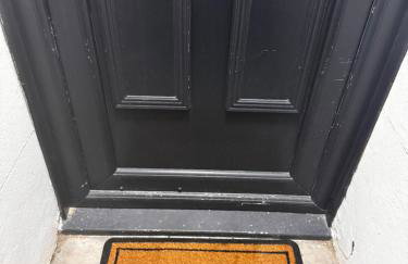 London corporate 6 bedroom home with free parking - Foto 10