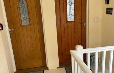 Plain Sailing 2 min walk to the harbour amazing location - Photo 6