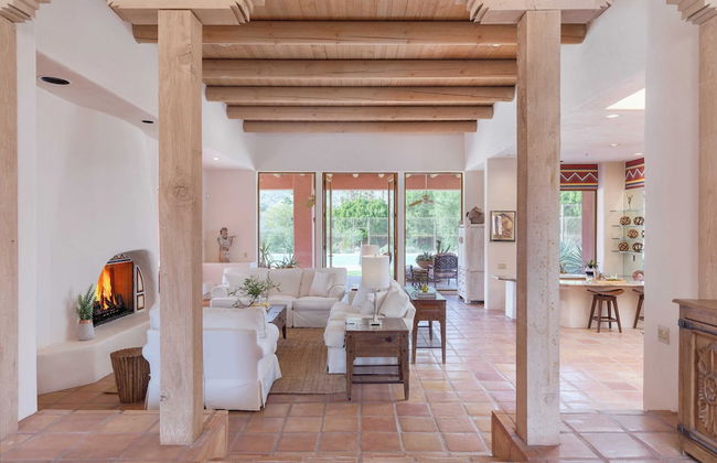 The Pond Estate by Avantstay Maximalist Designer Compound w/ 2 Casitas, Indoor + Outdoor Pools, Tennis Court, & Gorgeous Mountain Views 12k Sqft - Foto 43