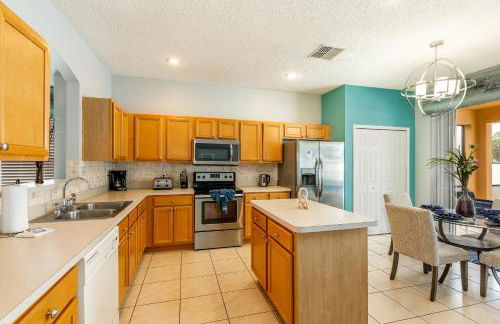 Family Friendly Vacation Home with South Facing Pool - Hot Tub - Game Room - Near Disney - Foto 44