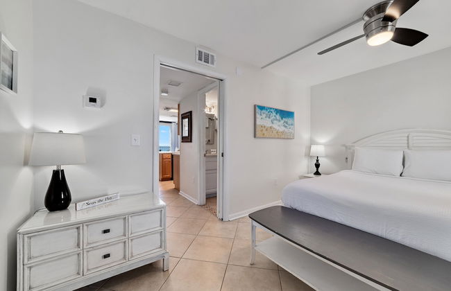 1br/1ba Sleeps 4 Near Beach w/ Breathtaking Ocean Views - Photo 5