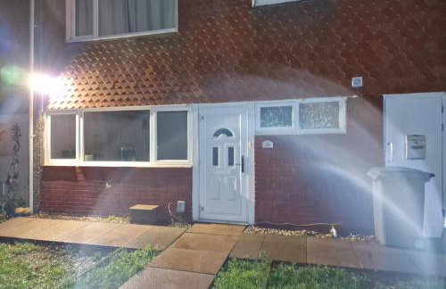 NightRest Homes 5 minutes to Luton Airport -Wifi - Free Parking -Luton - Foto 13