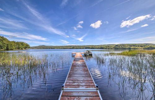 Rustic Retreat Across from Lake Family Friendly! - Foto 4