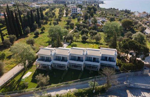 MIRAMARE LUXURY APARTMENTS - Photo 8