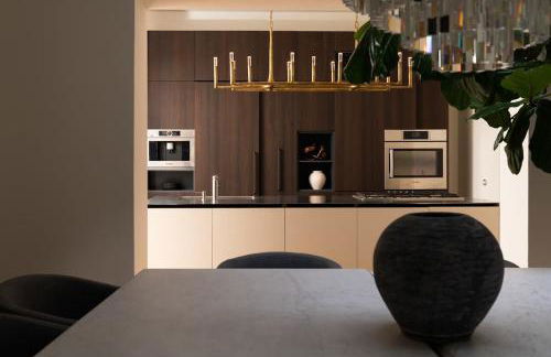 Luxury Gold Coast Penthouse with Deck & Views - Photo 3