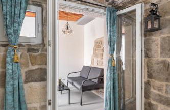 Heritage apartman Geza in centar with private parking - Photo 16