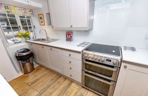 New - Pink cottage, Noss Mayo sleeps 7 - Foto 5