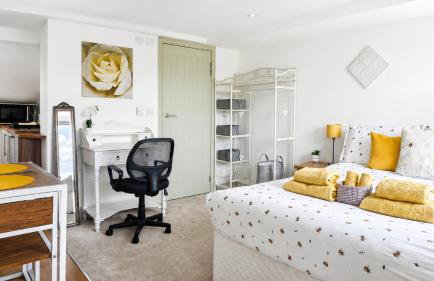 The Isabella Studio by Richmond Park - Photo 10