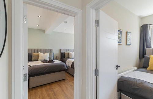 Kew View Suite 2BR Sleeps 9, Walk to Tube & Sights - Foto 29