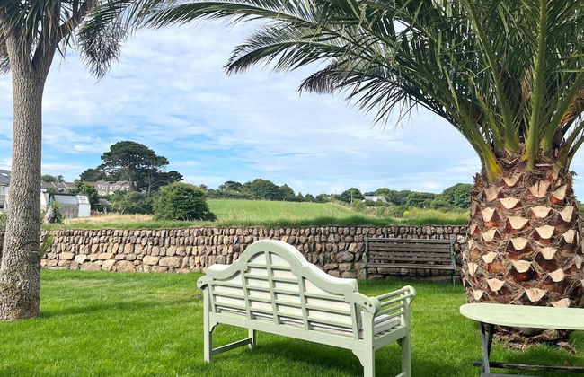 Gorgeous Spacious Bungalow Serene Garden Parking - Foto 10