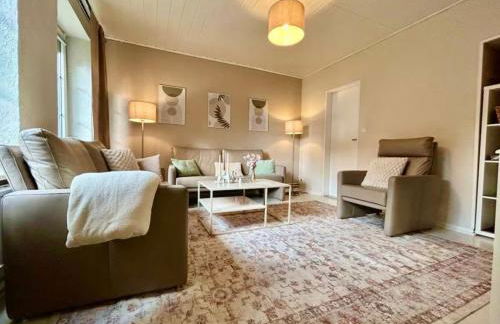 7 Schlafplätze Parkplatz, 5 Schlafräume, WLAN - Foto 1