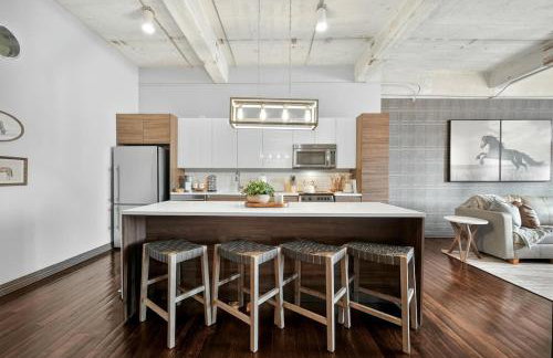 Luxury Downtown Loft Getaway with Gym, Pool, Game room - Foto 7