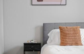 Cozy 2BR Getaway, King Bed, Free Parking - Foto 35