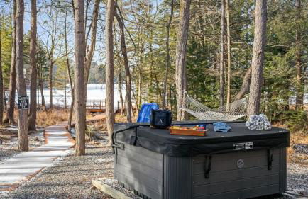 Lakeview Sunset Heaven by Avantstay Waterfront Home Hot Tub, Game Room + Discounted Ski Tickets - Foto 76