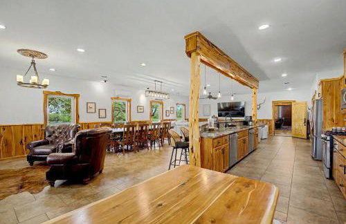 Oakridge Ranch: Pool + Hot-tub, Pickleball Court, Whiskey & Wine Room - Foto 97