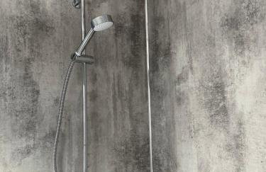 Lochside Loft - Self Catering Apartment for 2 In a great location for Inverness Airport and both Cabot Highlands & Nairn Golf Courses - Foto 24