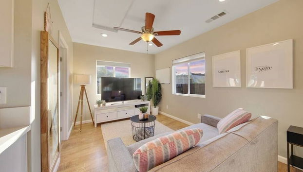 Trendy San Diego Home With Backyard and Firepit - Foto 2, Habitación