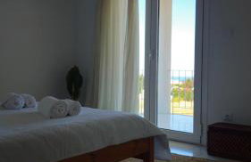 Grace and Harmony of Ancient Corinth - Foto 3