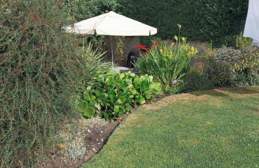 Grove View Studio Apartment - Photo 10