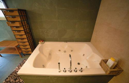 CASA LAS 7 CEPAS moderna y acogedora en plena naturaleza - Foto 41