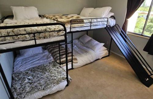 Cliff Views - Hot Tub - SUPs - Boat Parking - Sleeps 16 - Foto 29