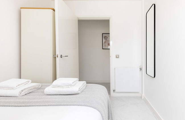 Luminous 2 Bed Balcony Flat in Islington - Foto 23