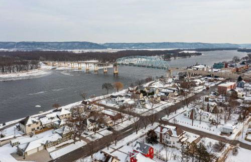 Pet-Friendly Retreat with Deck Steps to Marina! - Foto 24