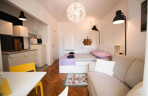 Luxury living Apartments - Photo 4