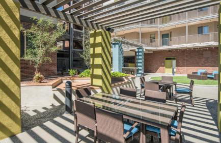 Extensive 2BD - ASU - Sloan Pk - WD - Parking - Sleeps 8 - Foto 16