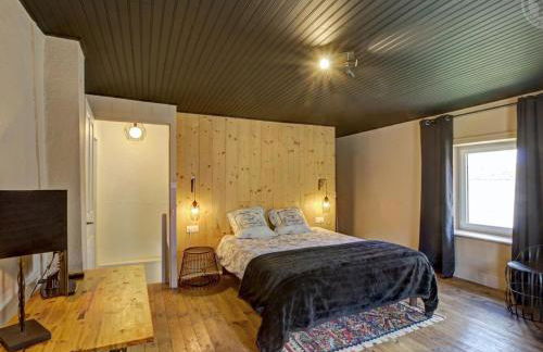 Deux gîtes confortables avec cheminée et piscine commune, animaux admis, pour 13 personnes - FR-1-496-140 - Foto 13