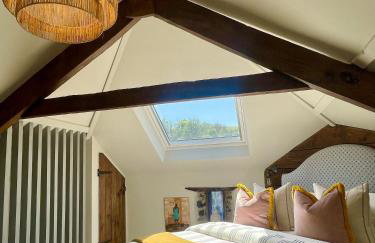 Riverside Retreat - Photo 15