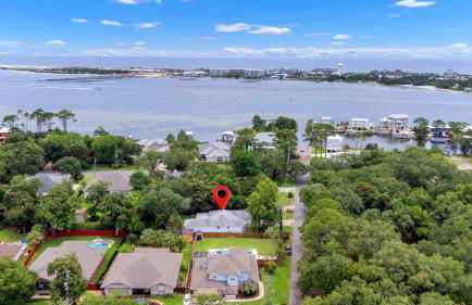 Boat House - Steps to Boat Ramp, Grill & 1 Mile to Beach - Foto 46