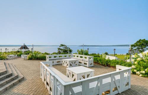Elegant Oceanfront Maine Estate with Gazebo - Foto 37